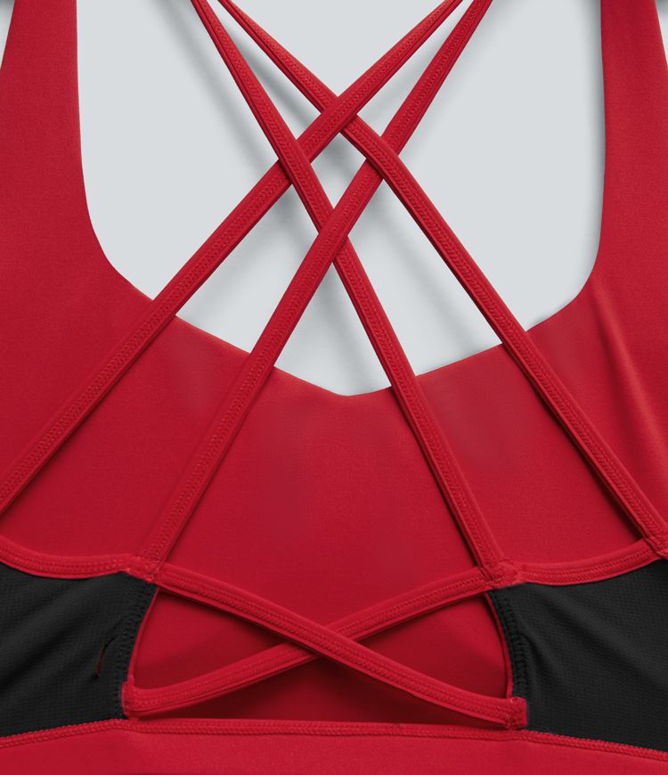 Brassière de yoga SoftlyZero™ Plush à maintien léger, bretelles croisées et coussinets amovibles Brassière de yoga SoftlyZero™ Plush à maintien léger, bretelles croisées et coussinets amovibles