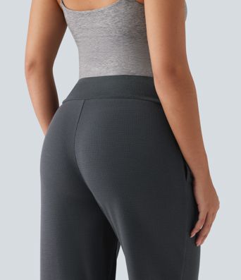 Hochtaillierte Jogginghose mit überkreuztem Bund, gerafftem Saum und Taschen