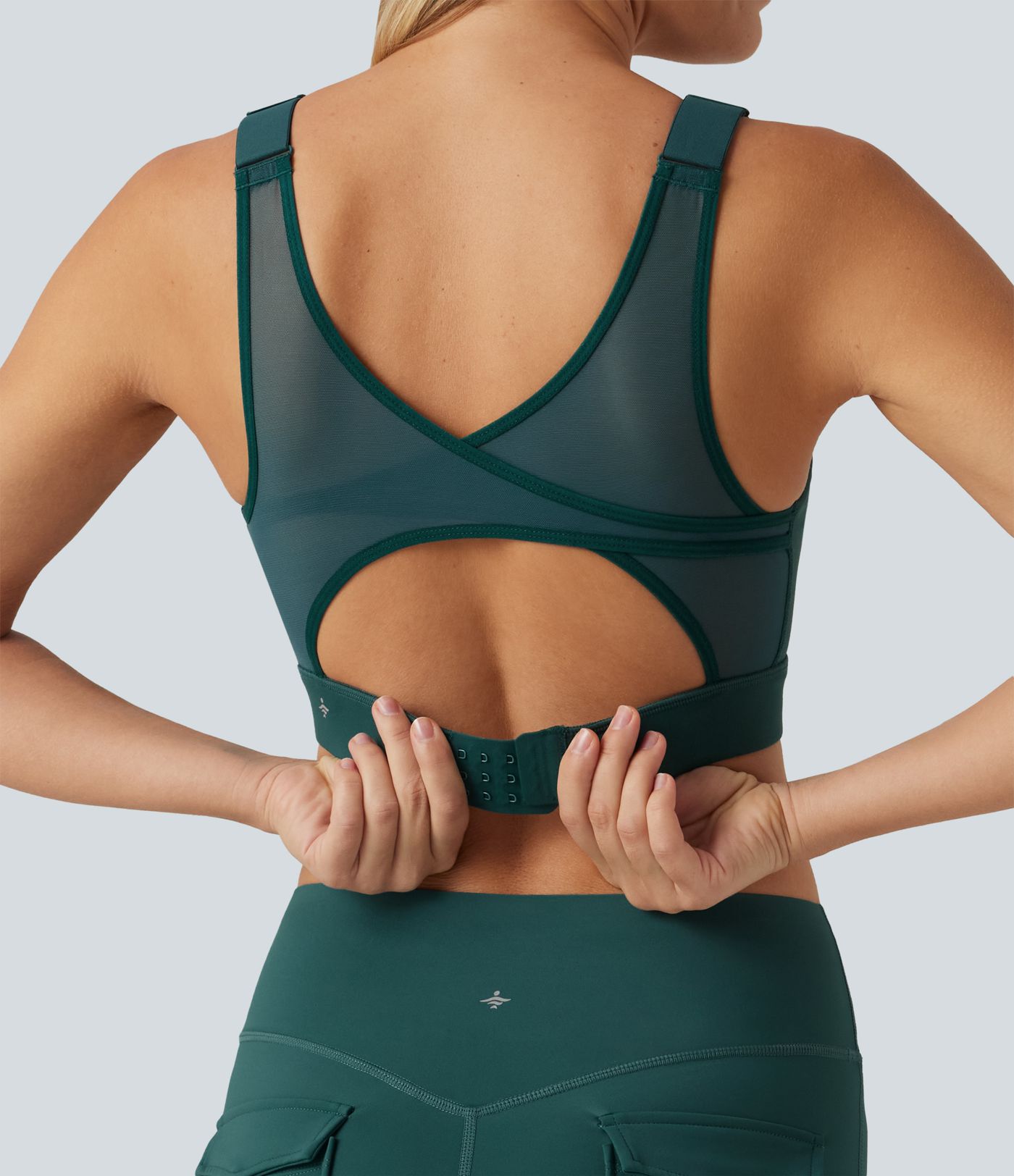 Brassière de running Halara UltraSculpt™ à maintien moyen, encolure arrondie, mesh contrasté et coques moulées Brassière de running Halara UltraSculpt™ à maintien moyen, encolure arrondie, mesh contrasté et coques moulées