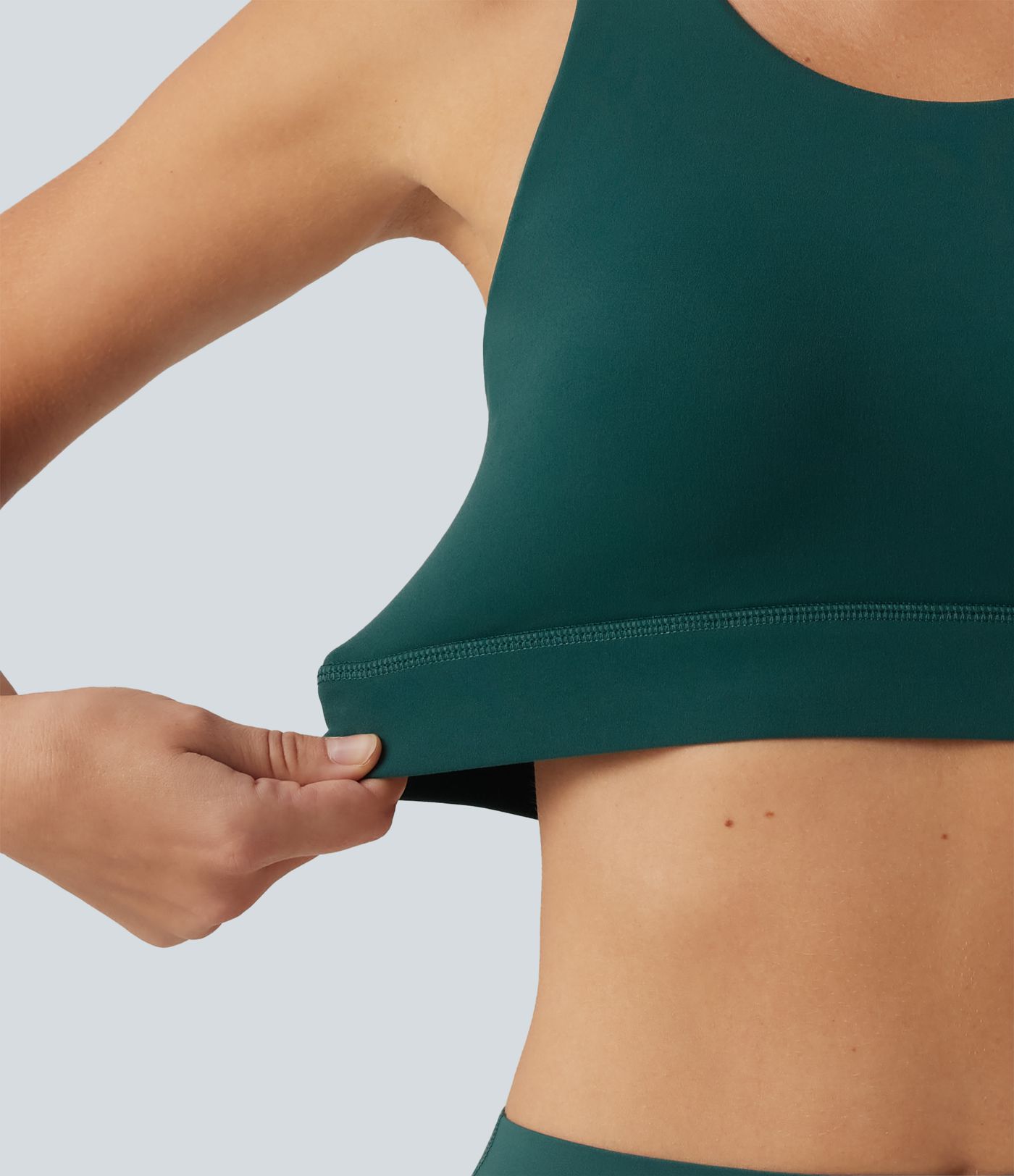 Brassière de running Halara UltraSculpt™ à maintien moyen, encolure arrondie, mesh contrasté et coques moulées Brassière de running Halara UltraSculpt™ à maintien moyen, encolure arrondie, mesh contrasté et coques moulées