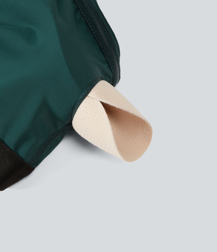 Robe mini moulante sans manches avec fronces, laçage, coussinets amovibles et poches, avec short séparé
