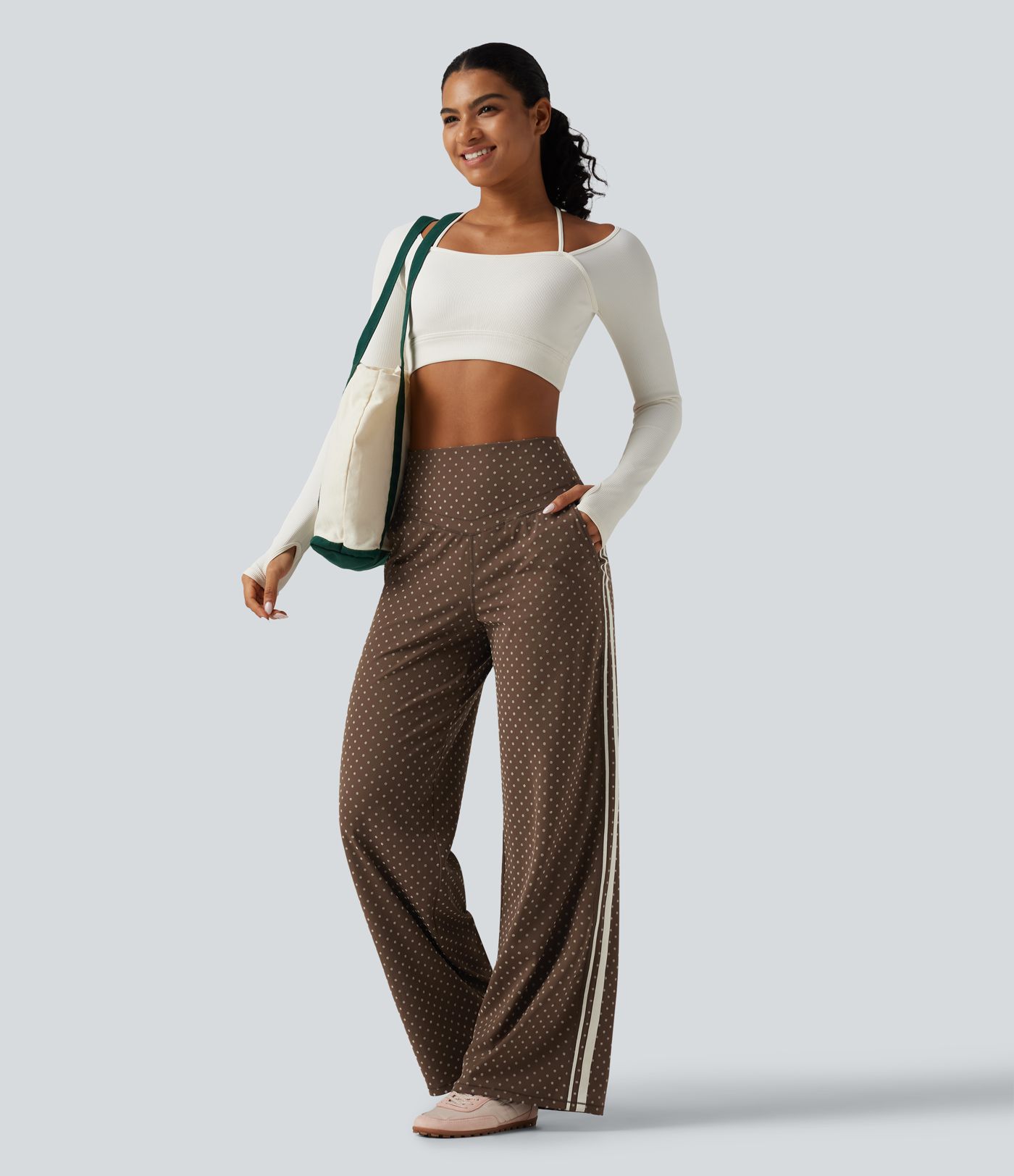 Halara UltraSculpt™ pantalones de yoga flocados de talle alto con control abdominal en forma de V, pierna recta, estampado de lunares y bolsillos Halara UltraSculpt™ pantalones de yoga flocados de talle alto con control abdominal en forma de V, pierna recta, estampado de lunares y bolsillos