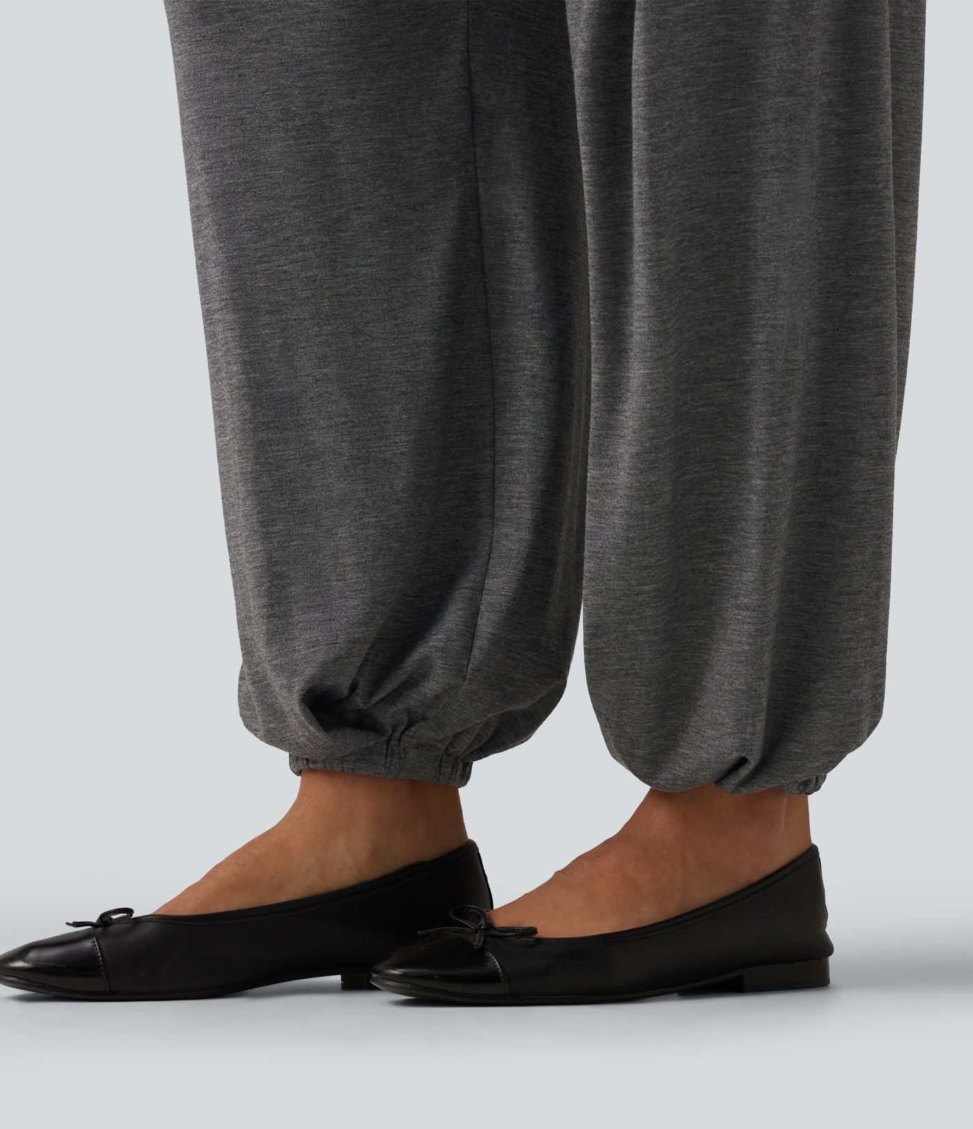 Mid Rise Drawstring Pleated Casual Joggers with Pockets