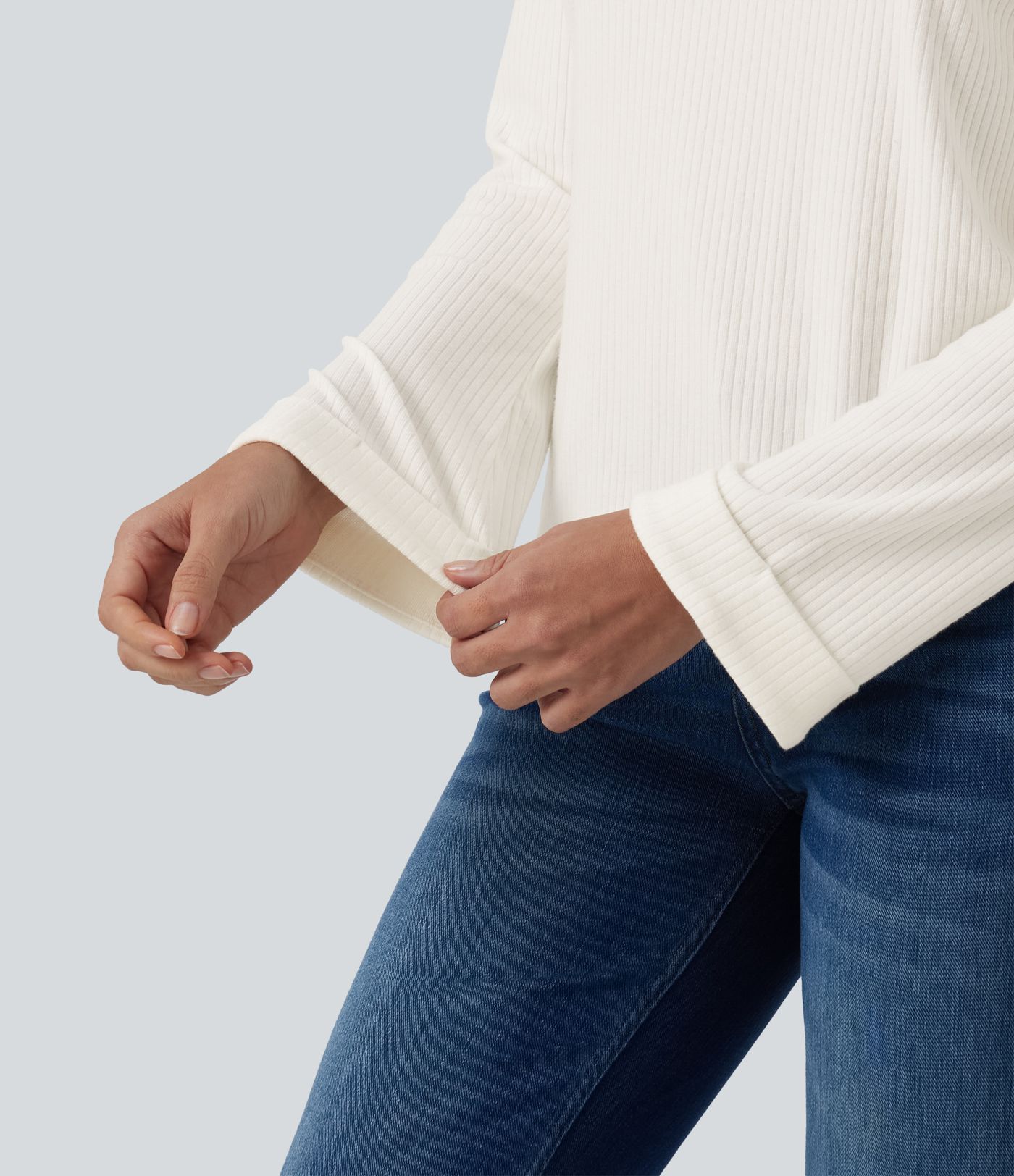 Casual-Top mit hohem Kragen und langen Ärmeln Casual-Top mit hohem Kragen und langen Ärmeln