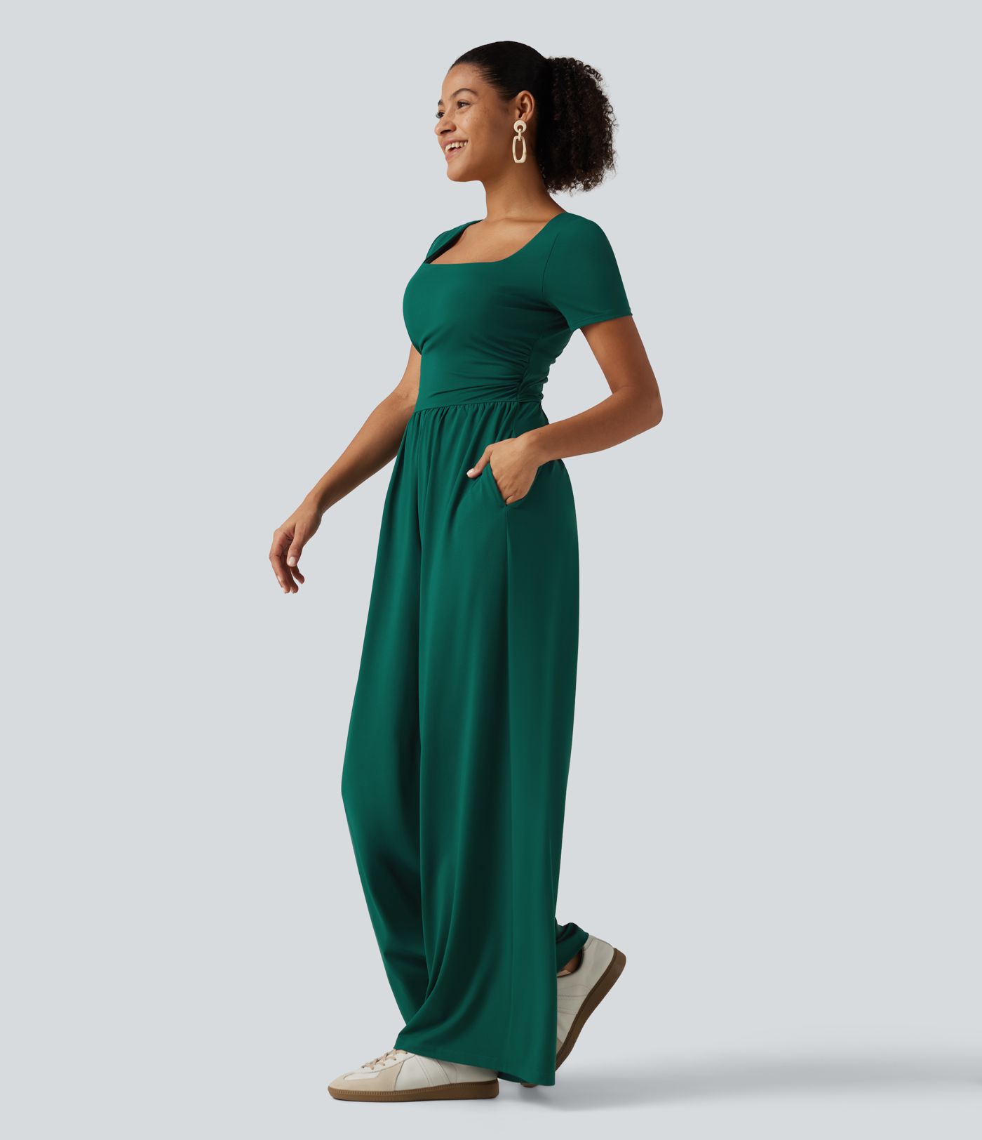Combinaison décontractée à encolure carrée, manches courtes et jambes larges, avec poches - édition Easy Peezy Combinaison décontractée à encolure carrée, manches courtes et jambes larges, avec poches - édition Easy Peezy