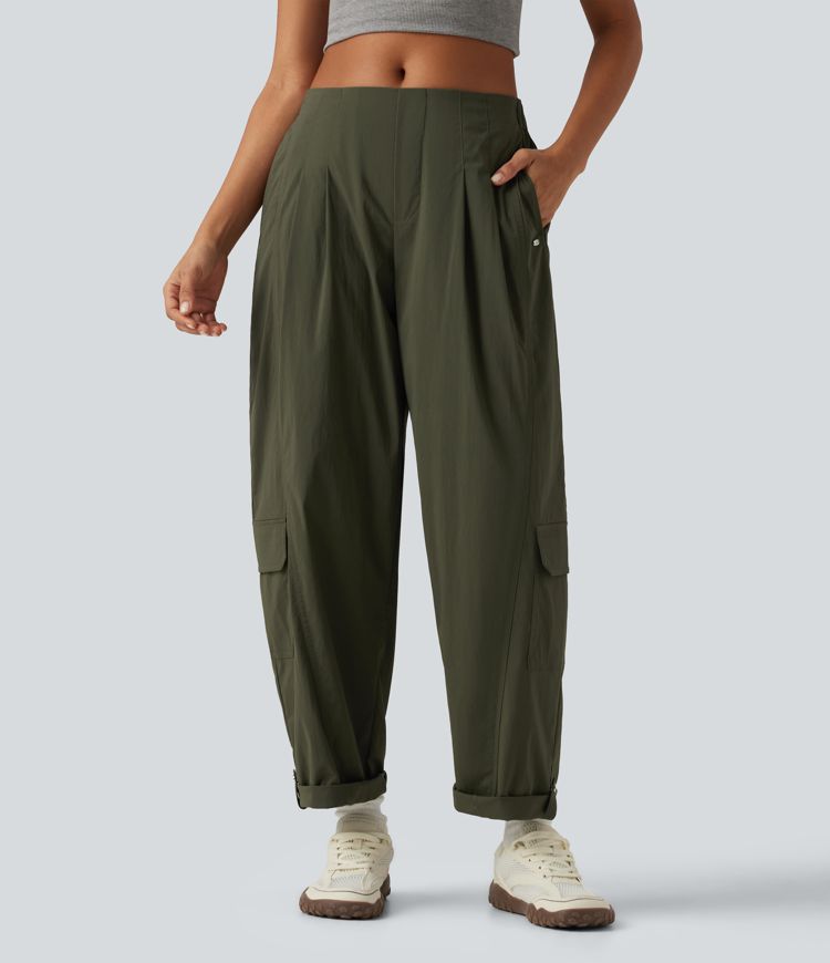 Wanderhose mit mittelhohem Bund, Seitentaschen und abgerundetem Bein