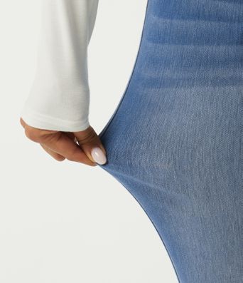 Halara Flex™ High Waisted Tummy Control Crossover Skinny Casual Jeans with Pockets Halara Flex™ High Waisted Tummy Control Crossover Skinny Casual Jeans with Pockets
