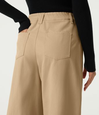Lässige Hose mit hohem Bund, geradem Bein und Taschen Lässige Hose mit hohem Bund, geradem Bein und Taschen