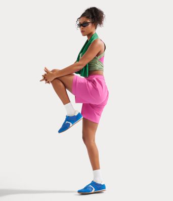 Shorts de yoga SoftlyZero™ Airy 2-en-1 InstantCool, super taille haute, 7" avec poches Shorts de yoga SoftlyZero™ Airy 2-en-1 InstantCool, super taille haute, 7" avec poches