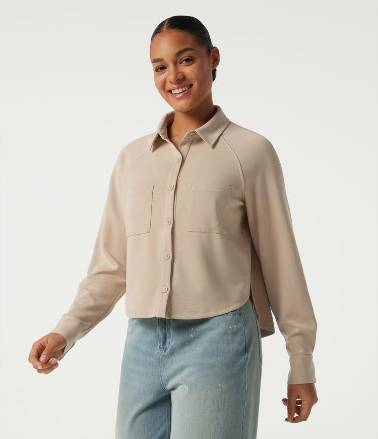 Freizeitjacke mit Stehkragen, langen Ärmeln und Taschen Freizeitjacke mit Stehkragen, langen Ärmeln und Taschen
