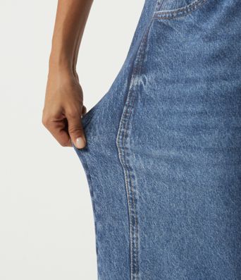 Mid Rise Barrel Leg Casual Cotton Jeans with Pockets Mid Rise Barrel Leg Casual Cotton Jeans with Pockets
