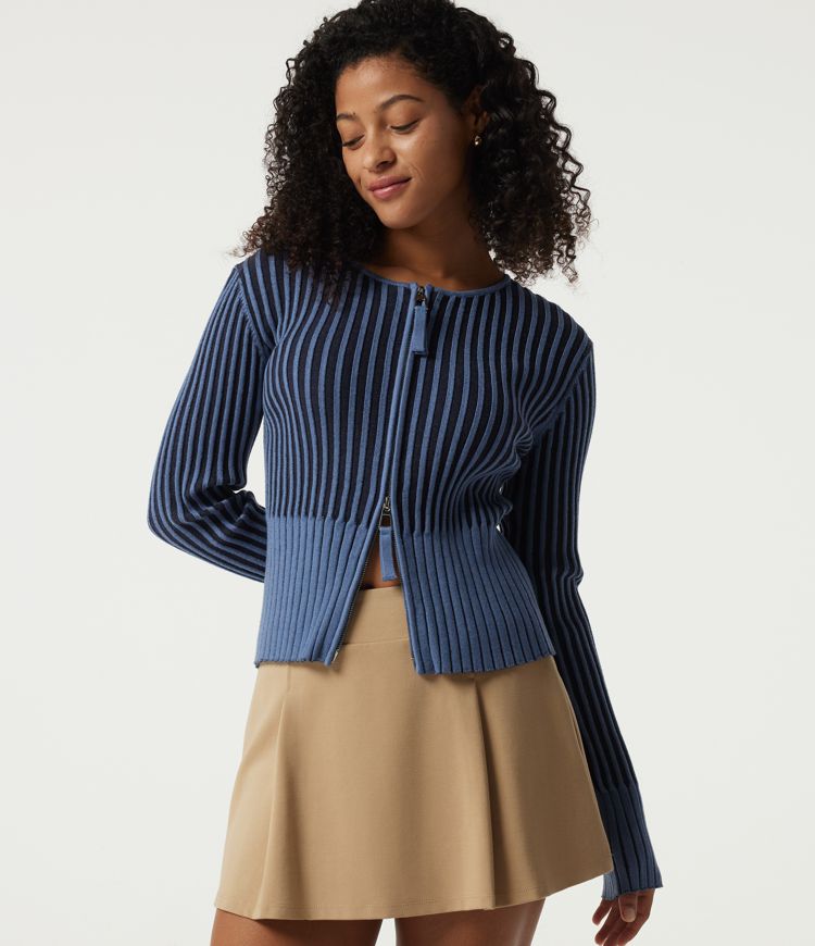 Büro-Cardigan aus geripptem Strick mit Rundhalsausschnitt und langen Ärmeln - slim fit Büro-Cardigan aus geripptem Strick mit Rundhalsausschnitt und langen Ärmeln - slim fit