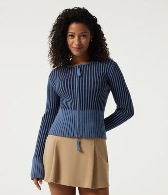 Büro-Cardigan aus geripptem Strick mit Rundhalsausschnitt und langen Ärmeln - slim fit Büro-Cardigan aus geripptem Strick mit Rundhalsausschnitt und langen Ärmeln - slim fit