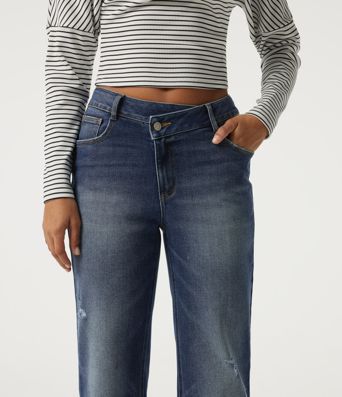Mid Rise Straight Leg Asymmetric Casual Jeans with Pockets Mid Rise Straight Leg Asymmetric Casual Jeans with Pockets