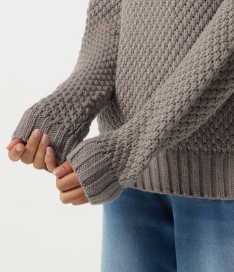 Round Neck Dropped Shoulder Long Sleeve Work Sweater Round Neck Dropped Shoulder Long Sleeve Work Sweater