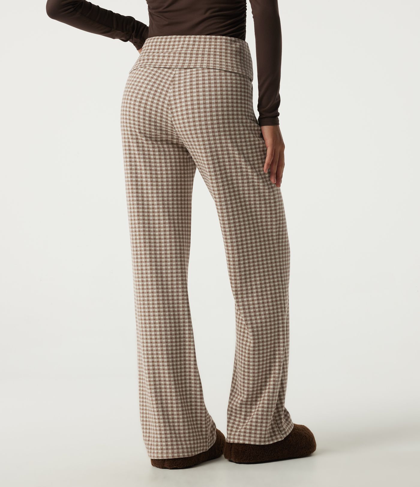 Mid Rise Foldover Wide Leg Plaid Lounge Pants with Pockets Mid Rise Foldover Wide Leg Plaid Lounge Pants with Pockets