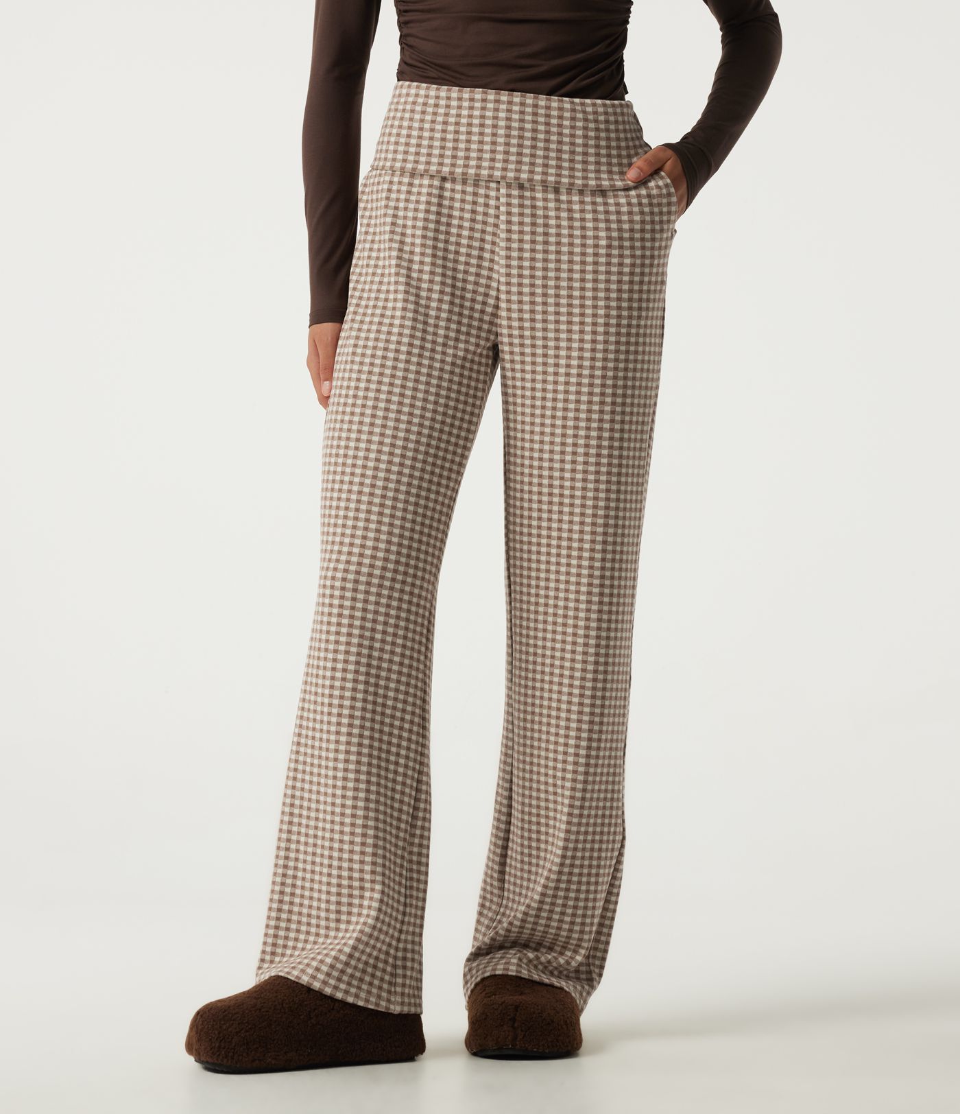 Mid Rise Foldover Wide Leg Plaid Lounge Pants with Pockets Mid Rise Foldover Wide Leg Plaid Lounge Pants with Pockets