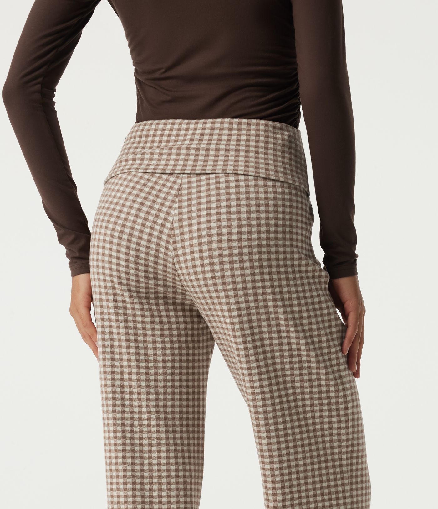 Mid Rise Foldover Wide Leg Plaid Lounge Pants with Pockets Mid Rise Foldover Wide Leg Plaid Lounge Pants with Pockets