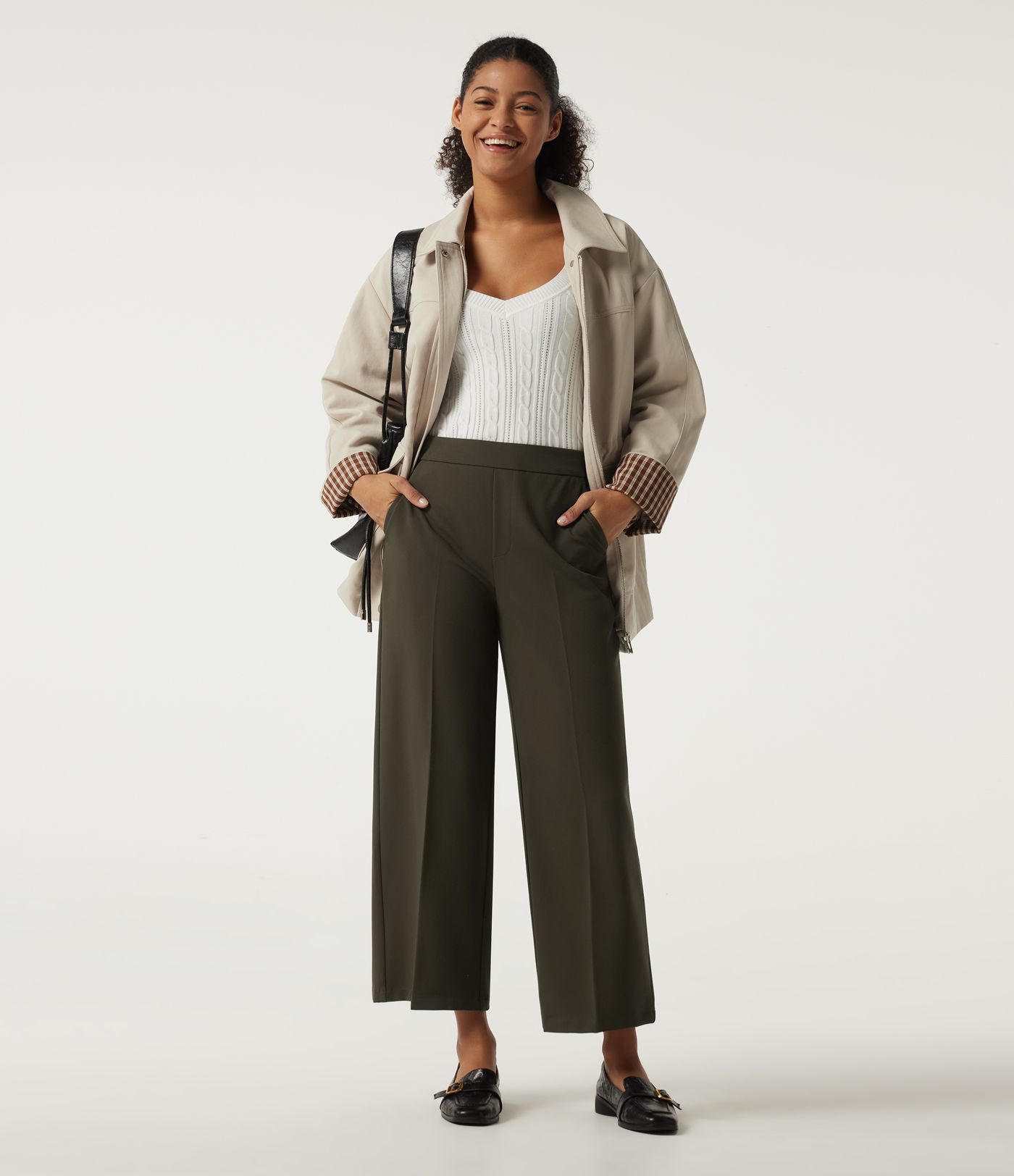 Pantalon de bureau droit à taille mi-haute avec poches