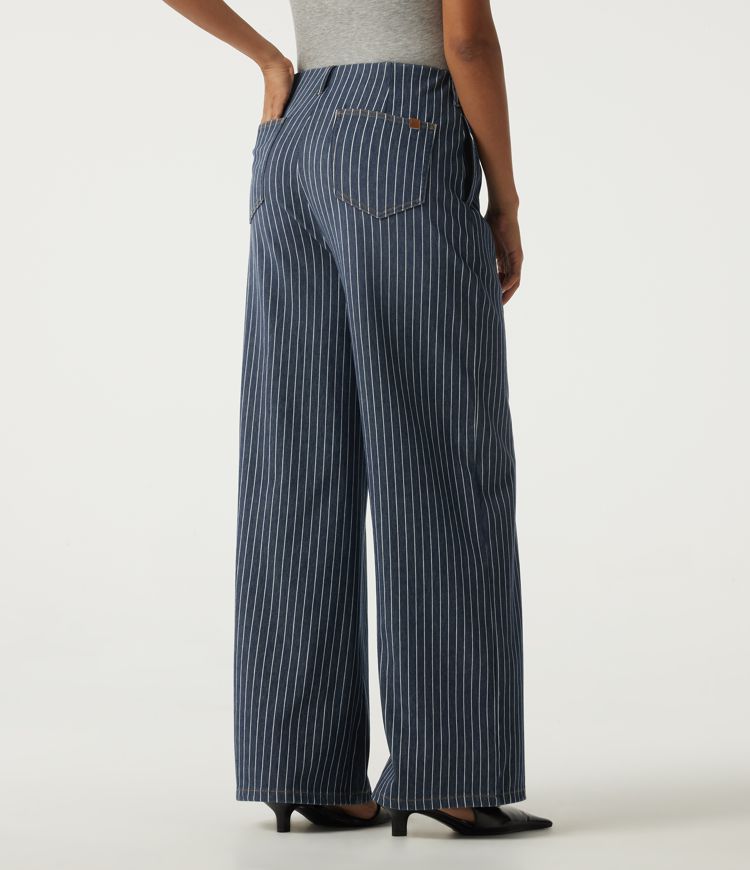 Navy Peony Halara Flex™ High Waisted Wide Leg Work Cotton Jeans with Pockets / 2