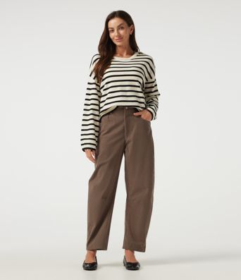 Lässige Cordhose mit hoher Taille, tonnenförmigem Bein und Taschen