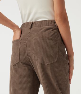 Lässige Cordhose mit hoher Taille, tonnenförmigem Bein und Taschen