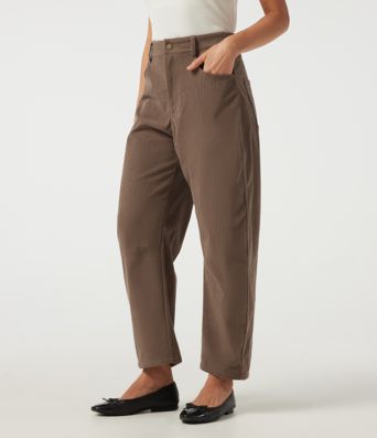 Lässige Cordhose mit hoher Taille, tonnenförmigem Bein und Taschen