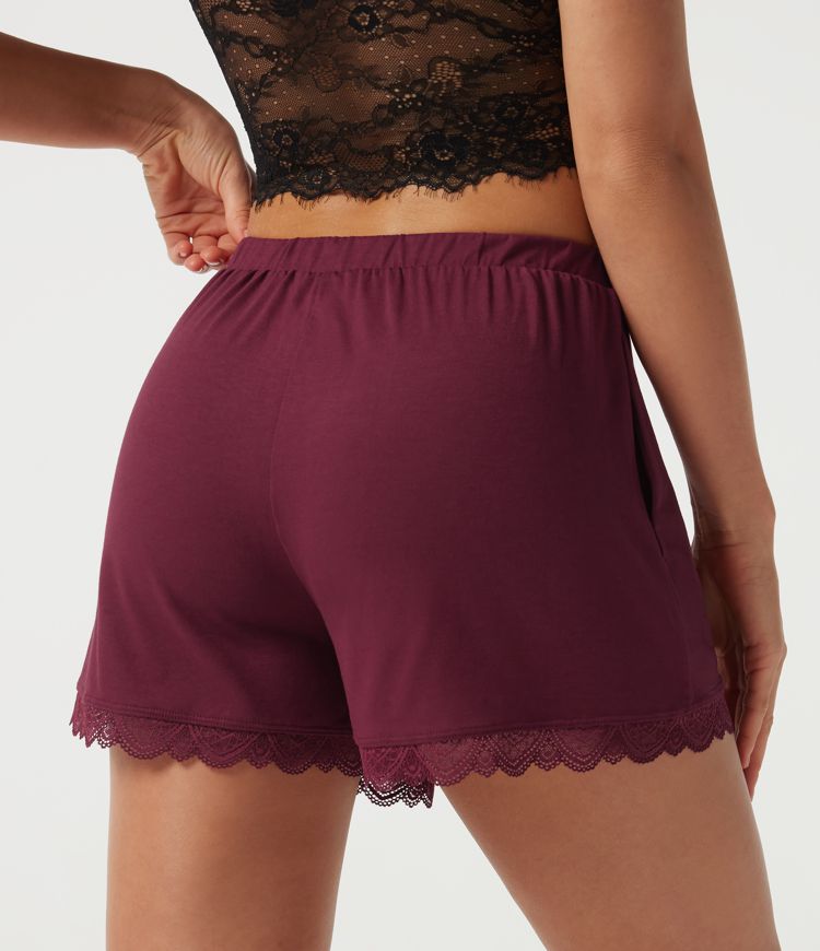 Low Rise Straight Leg Contrast Lace Casual Shorts 3" with Pockets