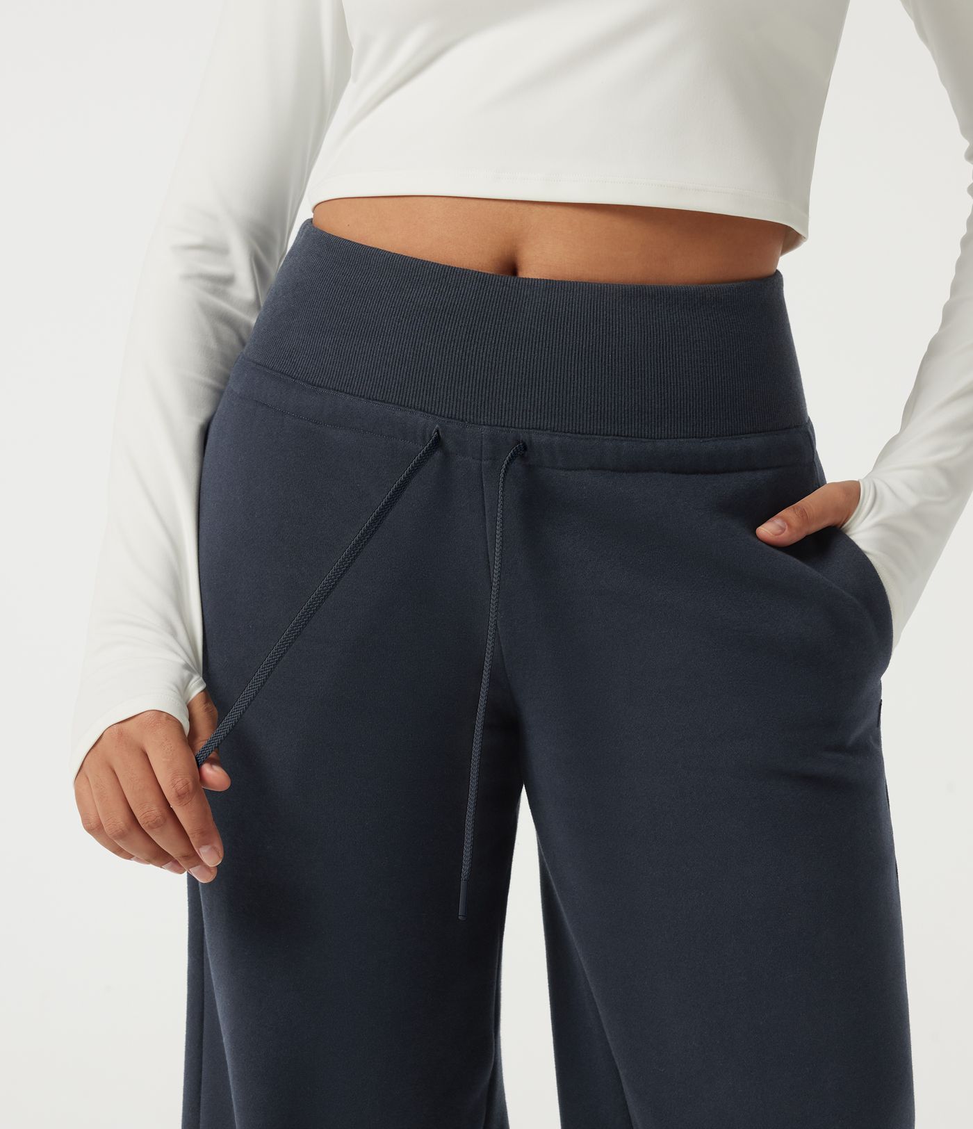 Mid Rise Drawstring Wide Leg Casual Sweatpants with Pockets Mid Rise Drawstring Wide Leg Casual Sweatpants with Pockets