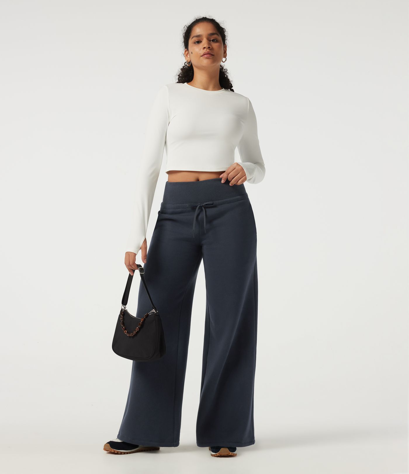 Mid Rise Drawstring Wide Leg Casual Sweatpants with Pockets Mid Rise Drawstring Wide Leg Casual Sweatpants with Pockets