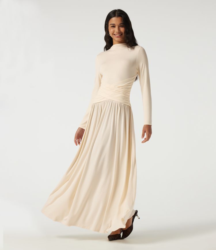 Robe maxi trapèze à col montant court, effet croisé et fronces