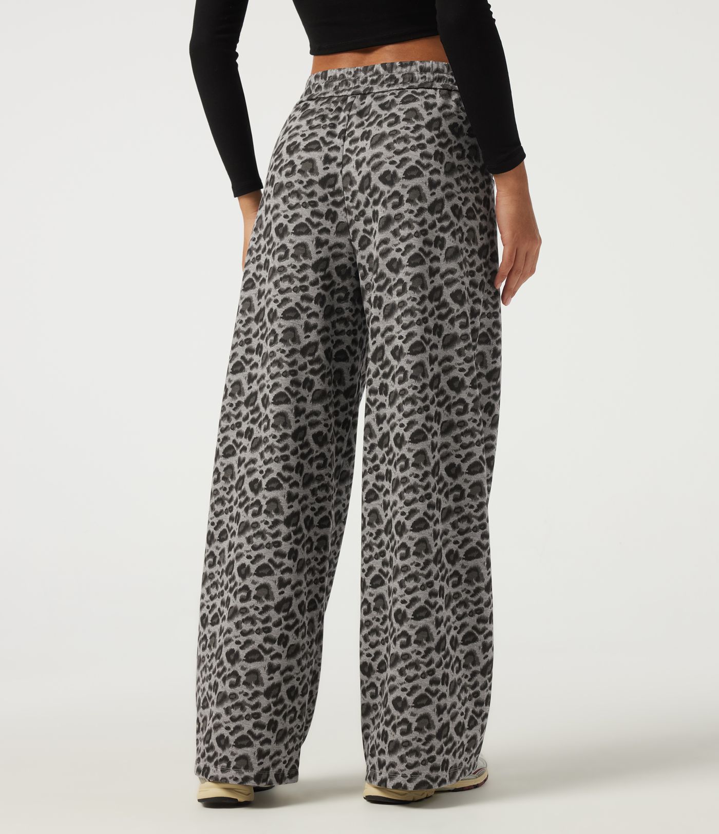 Pantalon décontracté taille haute à cordon, coupe large, imprimé léopard, avec poches Pantalon décontracté taille haute à cordon, coupe large, imprimé léopard, avec poches