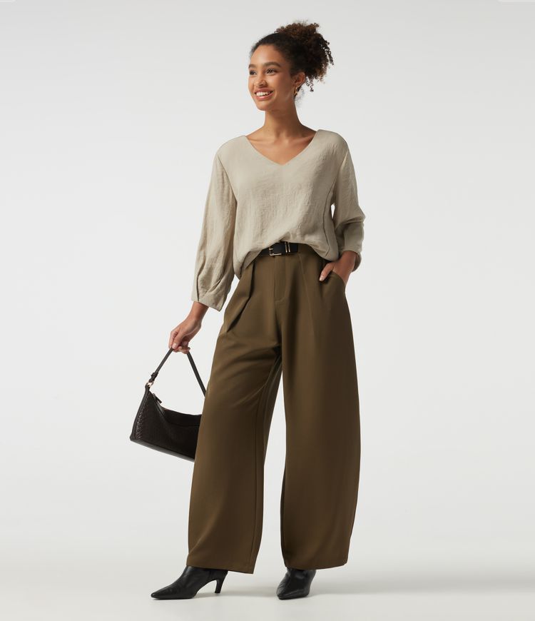 V Neck Bubble Long Sleeve Work Blouse V Neck Bubble Long Sleeve Work Blouse