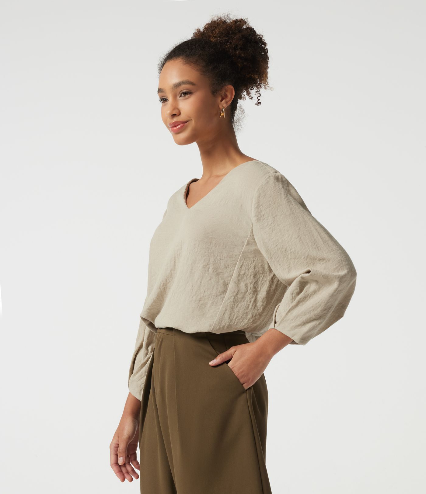 V Neck Bubble Long Sleeve Work Blouse V Neck Bubble Long Sleeve Work Blouse