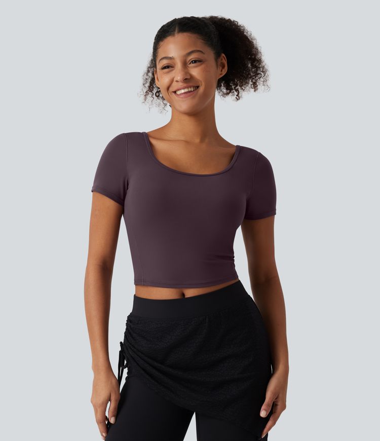 Dusky Evening purple SoftlyZero™ top deportivo de yoga con escote en U, mangas cortas, detalle twist en la espalda y sujetador integrado / 2