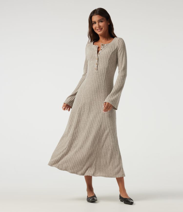 Robe midi en maille côtelée à col tunisien manches longues Robe midi en maille côtelée à col tunisien manches longues