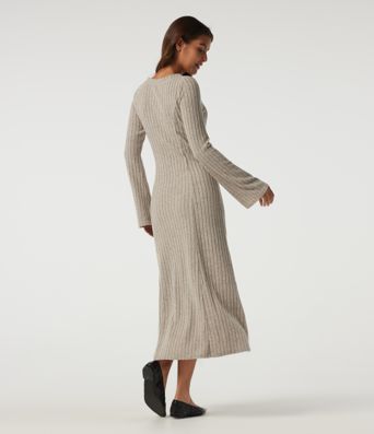 Robe midi en maille côtelée à col tunisien manches longues Robe midi en maille côtelée à col tunisien manches longues