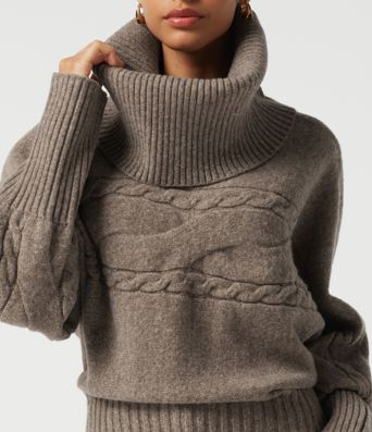 High Neck Long Sleeve Casual Sweater High Neck Long Sleeve Casual Sweater