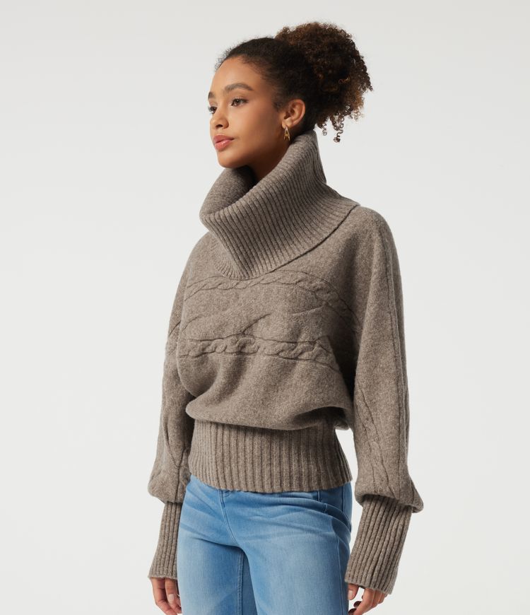 High Neck Long Sleeve Casual Sweater High Neck Long Sleeve Casual Sweater