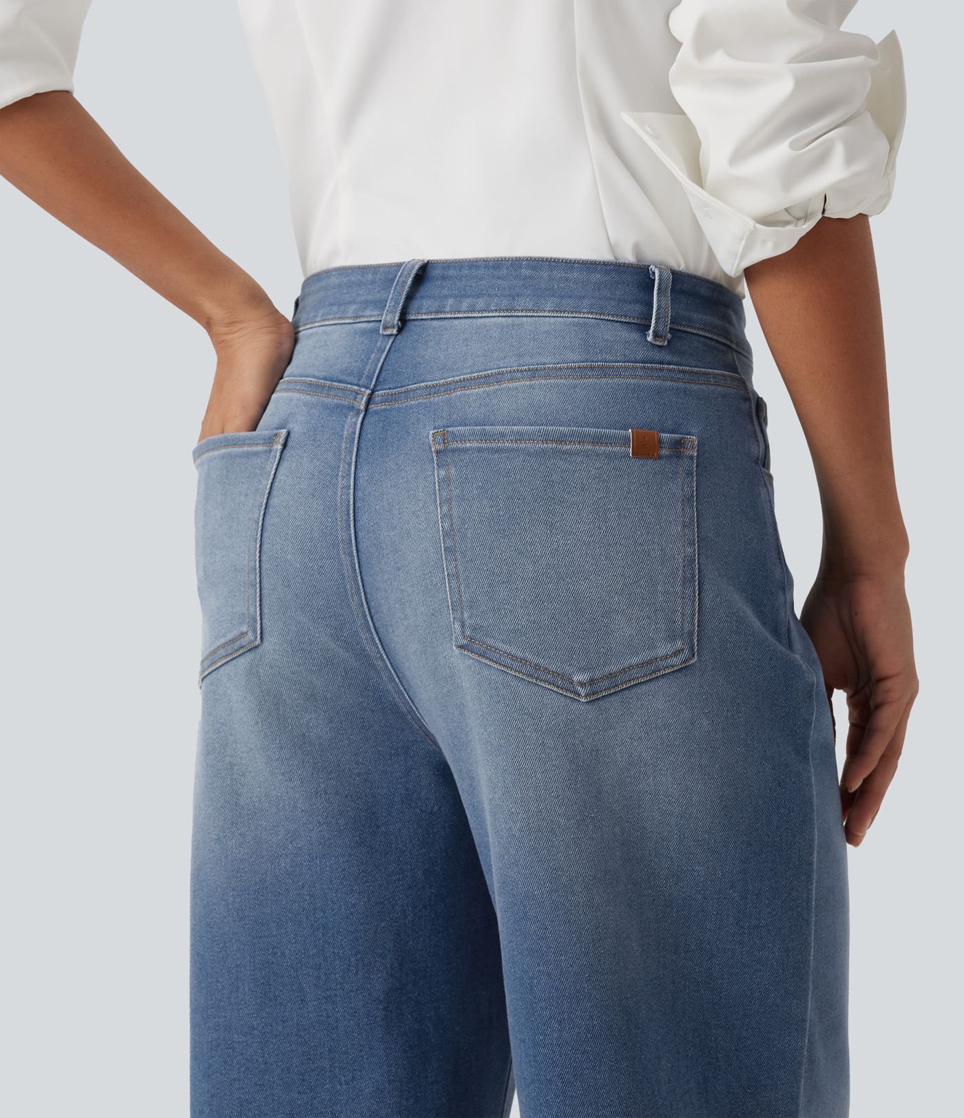 Mid Rise Barrel Leg Casual Jeans with Pockets