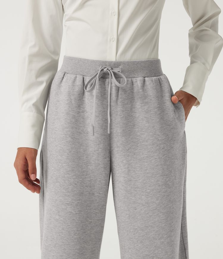 Mid Rise Drawstring Barrel Leg Fleece Casual Sweatpants with Pockets Mid Rise Drawstring Barrel Leg Fleece Casual Sweatpants with Pockets