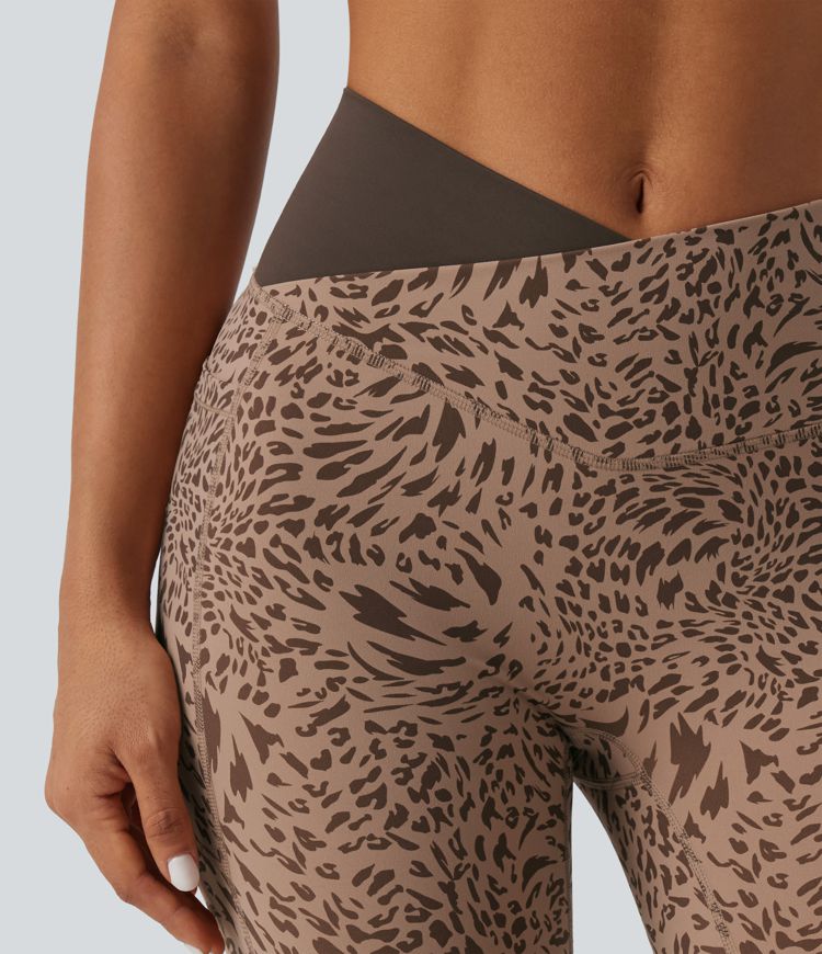 Halara UltraSculpt™ leggings de yoga skinny à taille haute avec effet croisé, imprimé léopard, avec poches