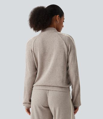 Chaqueta deportiva casual de punto acanalado con cuello alto, franja lateral, mangas largas y bolsillos Chaqueta deportiva casual de punto acanalado con cuello alto, franja lateral, mangas largas y bolsillos