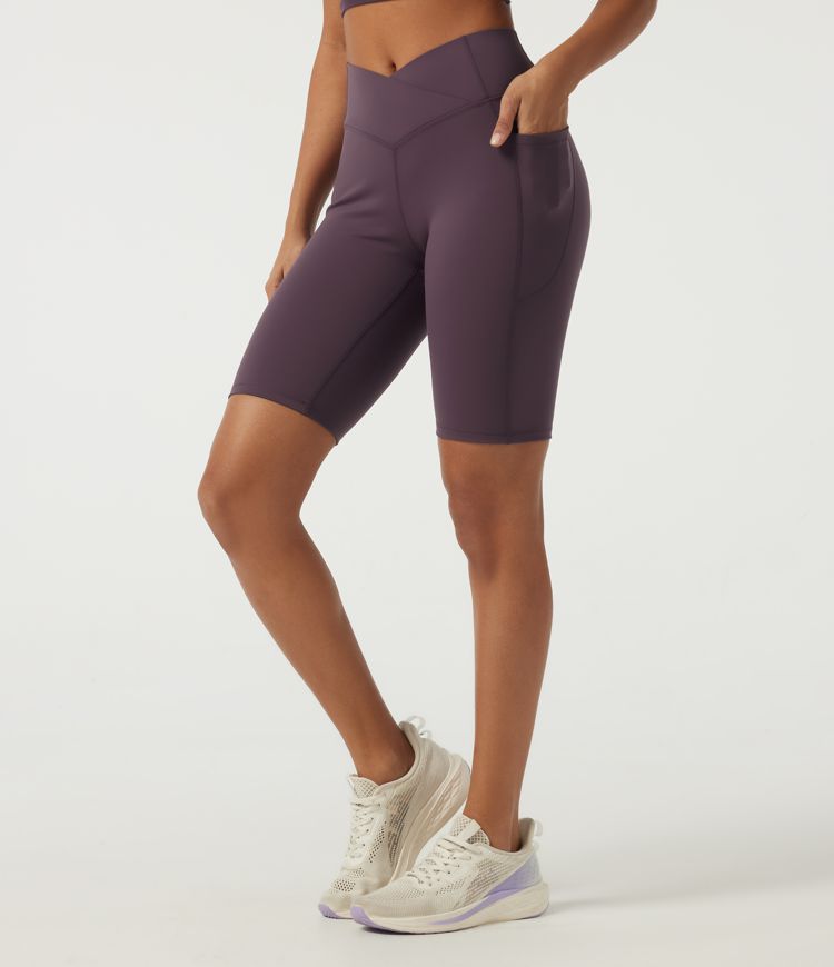Speedwave™ short cycliste taille haute croisé, gainant au niveau du ventre, coupe skinny, 9" avec poches