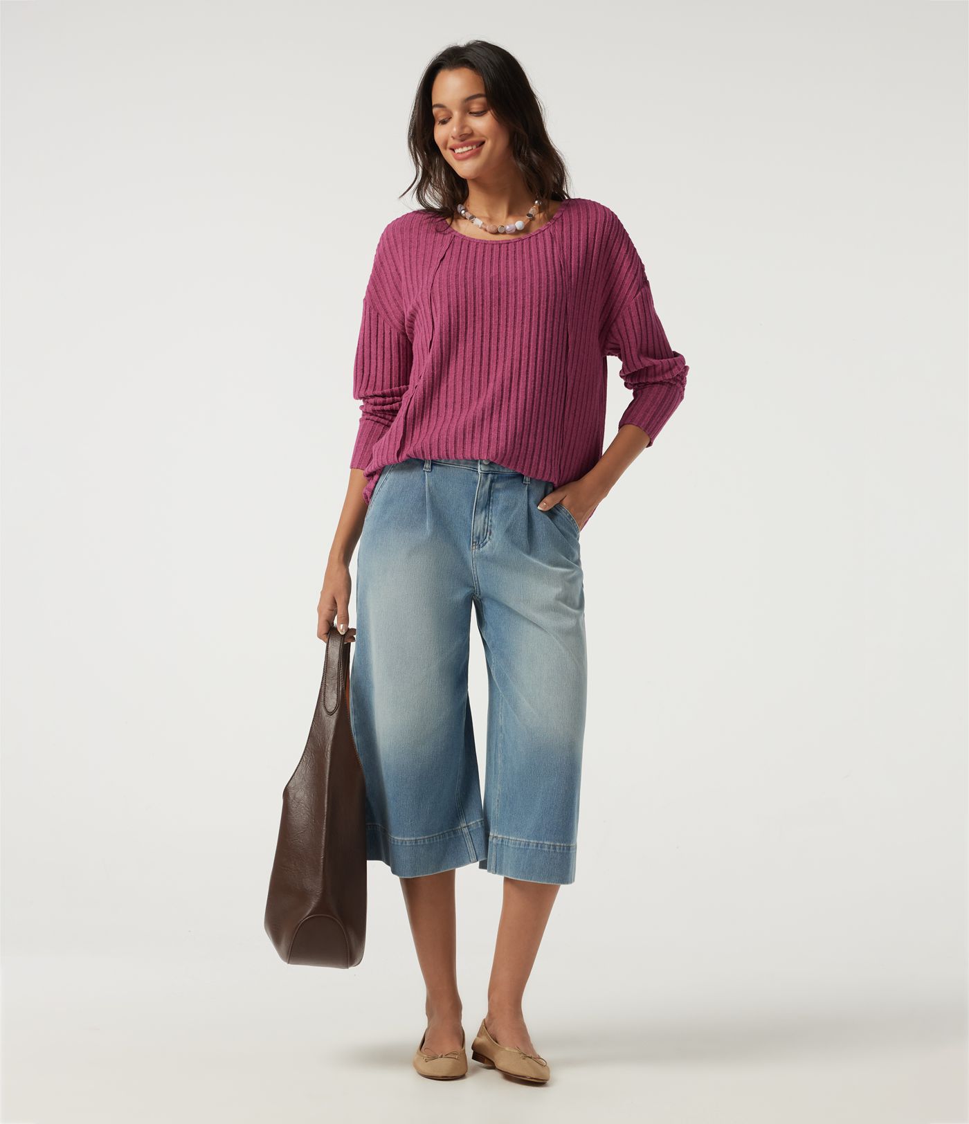 Ribbed Knit Scoop Neck Long Sleeve Ruched Curved Hem Casual Top
