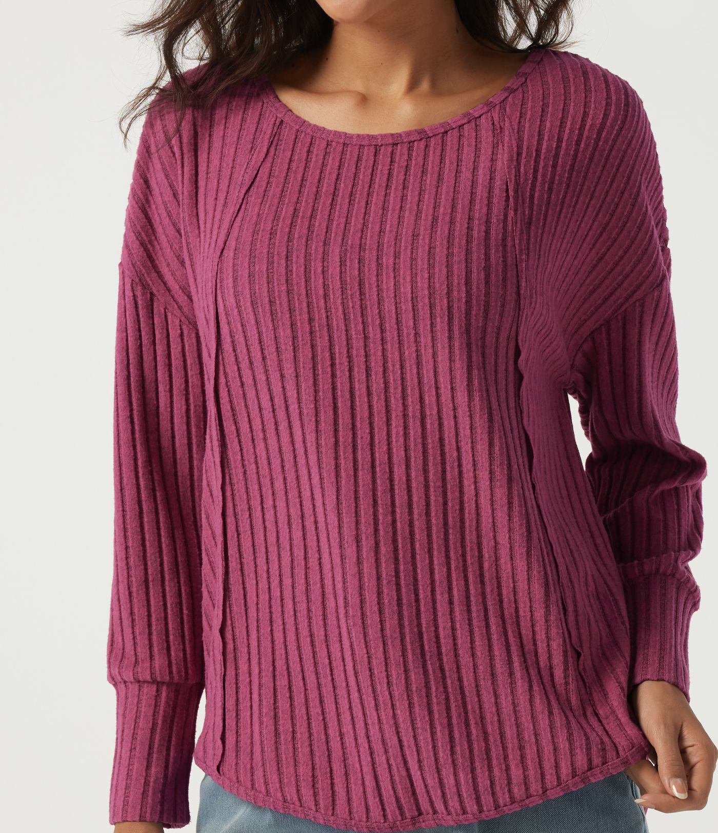 Ribbed Knit Scoop Neck Long Sleeve Ruched Curved Hem Casual Top