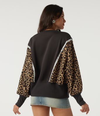 Round Neck Drop Shoulder Long Sleeve Split Hem Leopard Print Casual Top