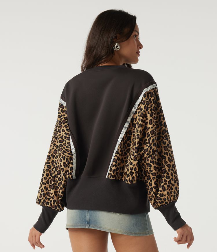 Round Neck Drop Shoulder Long Sleeve Split Hem Leopard Print Casual Top