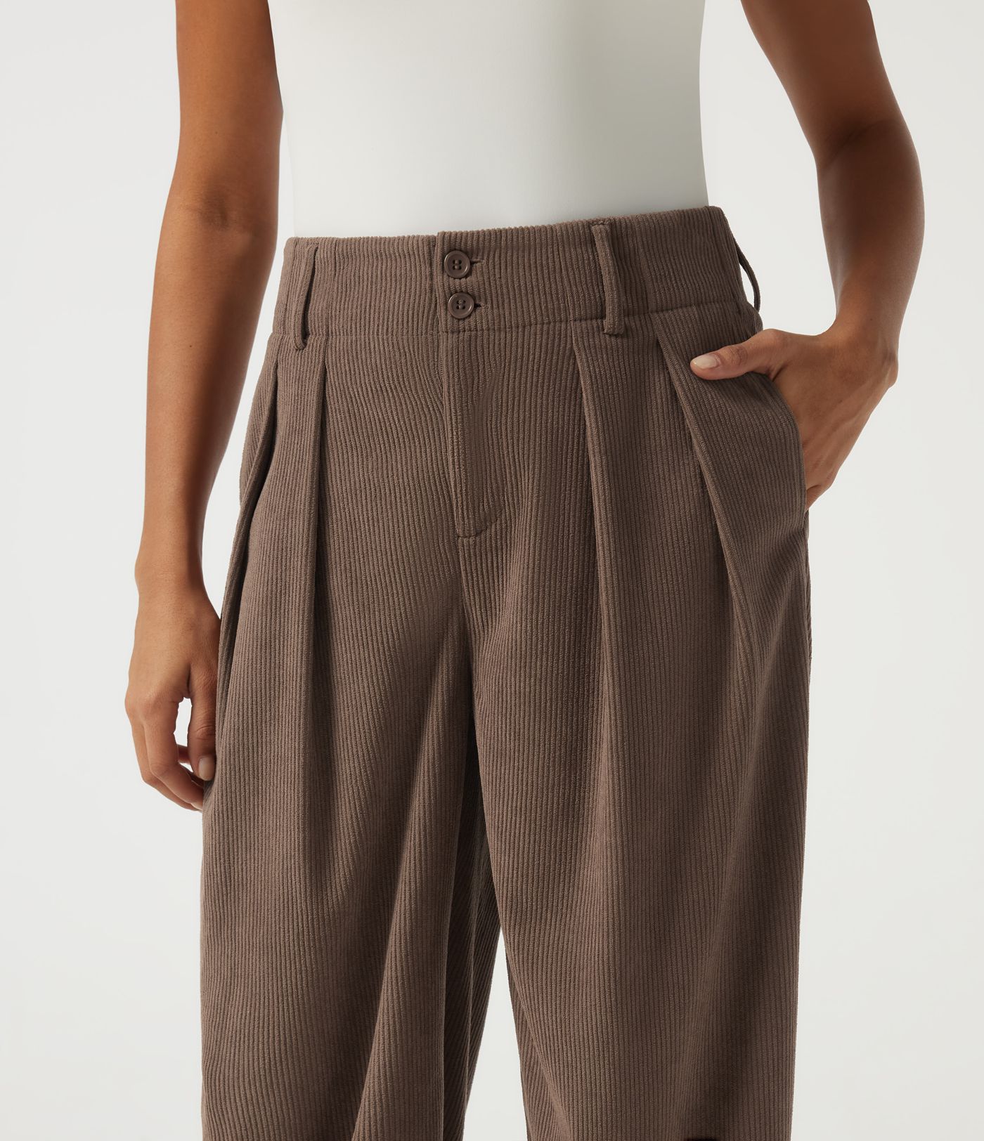 Pantalon décontracté en velours côtelé, taille haute, avec poches