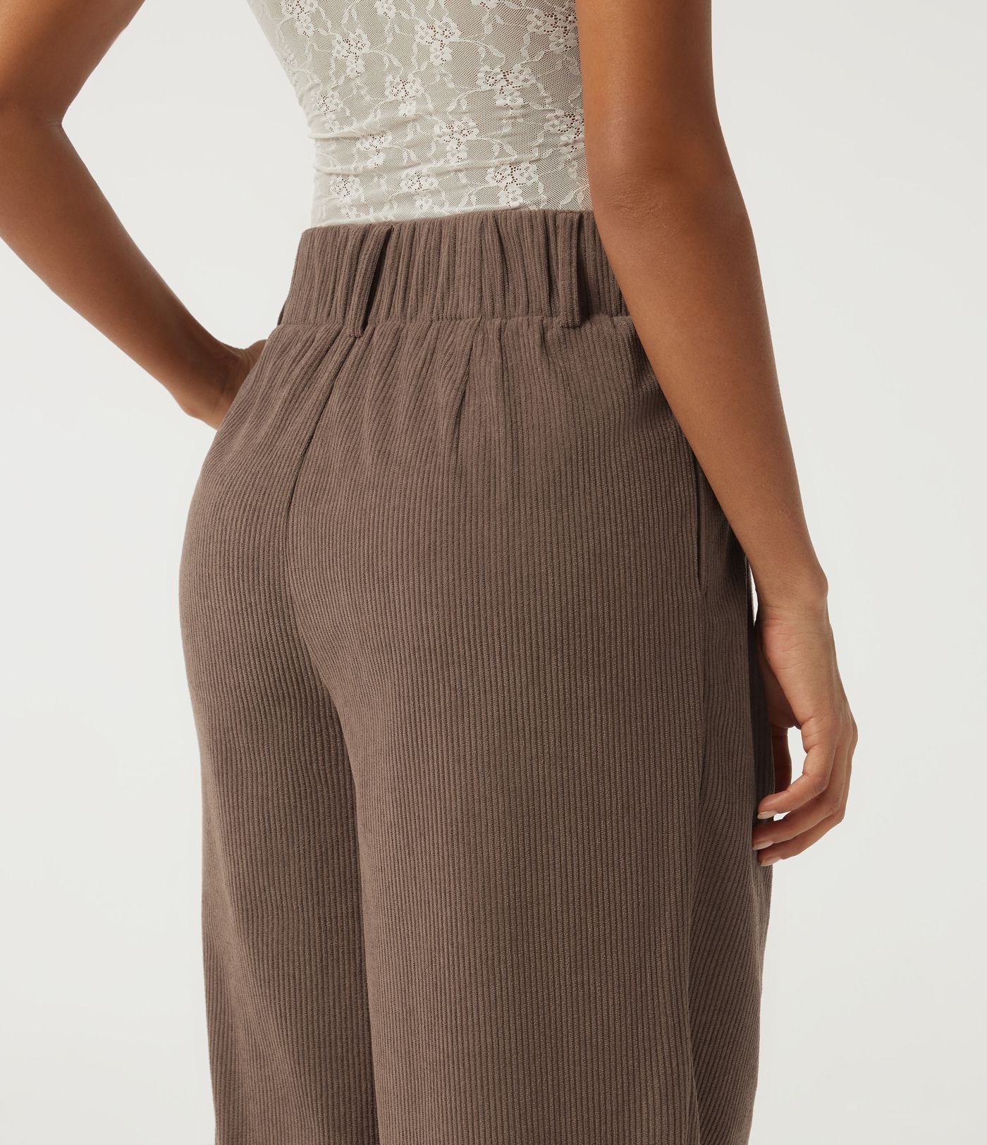 Pantalon décontracté en velours côtelé, taille haute, avec poches